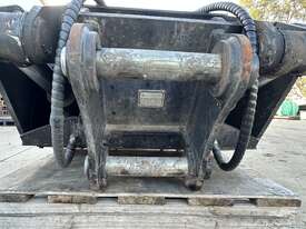 Impact Attachments Hydraulic Five Finger Grab Attachment - picture1' - Click to enlarge