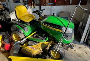 JOHN DEERE E180 RIDE ON MOWER LAWN TRACTOR