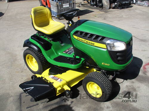 JOHN DEERE E180 RIDE ON MOWER LAWN TRACTOR
