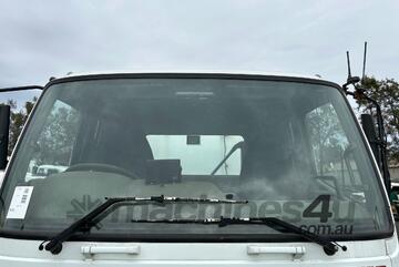 2007 Mitsubishi Fuso Fighter Water Tanker (Day Cab) 2007 Mitsubishi Fuso Fighter Water Tanker (Day Cab)