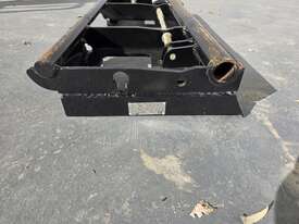 Skid Steer To Euro Hitch - picture2' - Click to enlarge