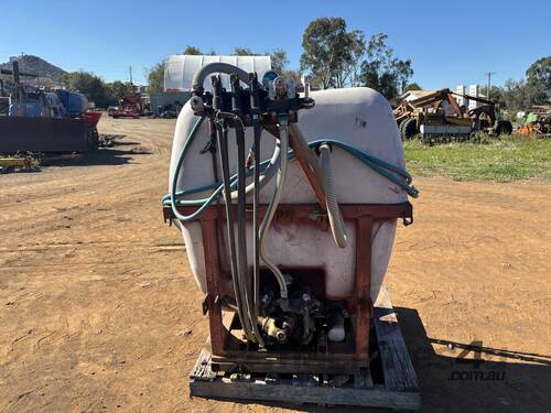 caption 600L Silvan Boom Spray Tank