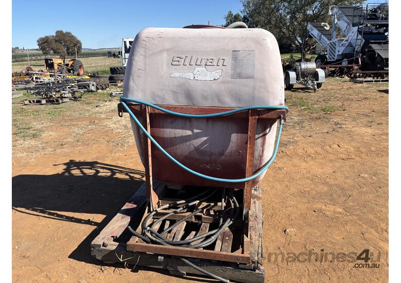 caption 600L Silvan Boom Spray Tank