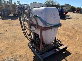 600L Silvan Boom Spray Tank - picture1' - Click to enlarge