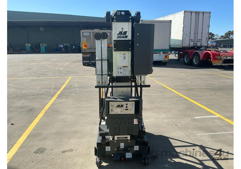 caption 2014 JLG 20AM Electric Manlift