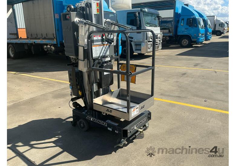 caption 2014 JLG 20AM Electric Manlift