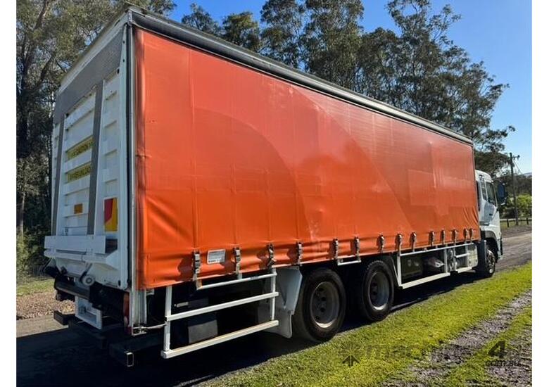 2019 UD Quon, approx. 200k kms, auto, 400hp, 14 pallet tautliner with tailgate lift