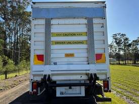 2019 UD Quon, approx. 200k kms, auto, 400hp, 14 pallet tautliner with tailgate lift - picture2' - Click to enlarge