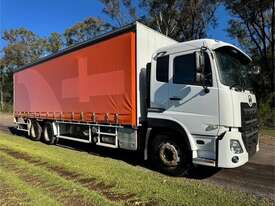 2019 UD Quon, approx. 200k kms, auto, 400hp, 14 pallet tautliner with tailgate lift - picture19' - Click to enlarge