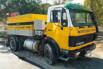 12/1986 Mercedes Benz, 6 Cylinder Diesel, 1422 V Series with Jetting Body