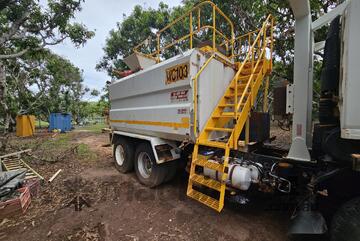 2008 Isuzu FVR Water Truck 13,000L, Full Sprayer System, Auto