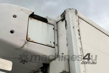 2008 Mitsubishi Fighter FN600 Refrigerated Pantech