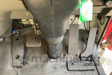 2001 Isuzu FRR550 Fire Truck (Dual Cab)