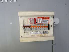 6x3 office building - picture2' - Click to enlarge