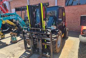 FOR HIRE - MC30 - 3 TONNE ALL TERRAIN FORKLIFT