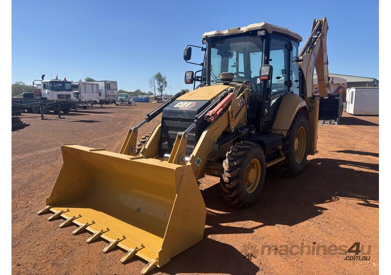 2022 Caterpillar 424 Backhoe
