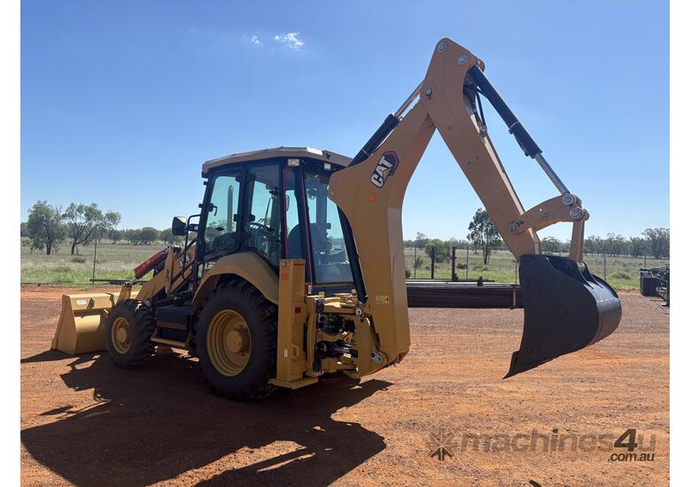 2022 Caterpillar 424 Backhoe