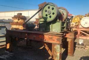 Jaw crusher single toggle