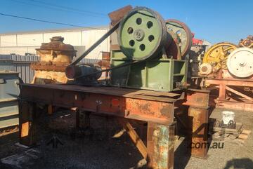 Jaw crusher single toggle