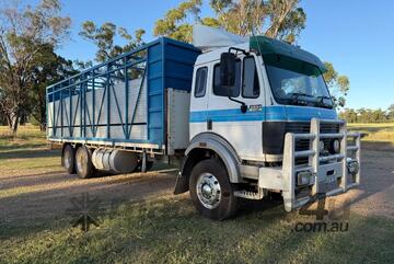 Mercedes Benz   2534