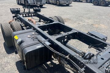 2015 Isuzu NPR 400 Medium Cab Chassis