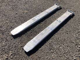 Unused Fork Extensions / Slippers - picture1' - Click to enlarge