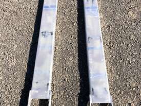 Unused Fork Extensions / Slippers - picture0' - Click to enlarge