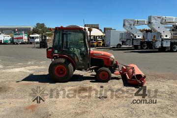 Kubota   B3000 Tractor