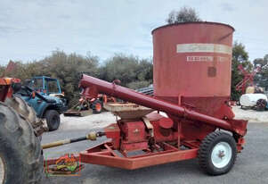 (11094) Grasslands/Gehl Roller Mill Mixer (Carisbrook, VIC)