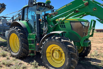 John Deere 6195M FWA/4WD Tractor