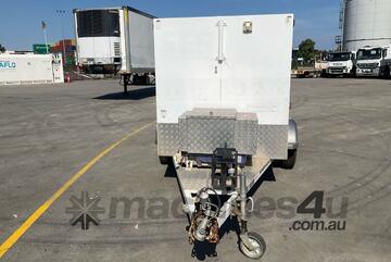 2011 Classic Trailers Enclosed Box Trailer