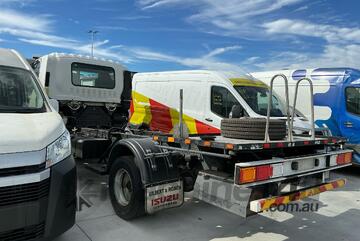 2017 Isuzu FRR 110-260 Cab Chassis