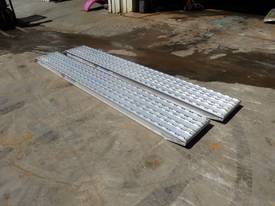 2016 BMES LOADING RAMPS - picture0' - Click to enlarge
