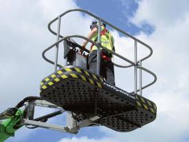 HR21 Hybrid AWD Self Propelled Boom Lift - picture1' - Click to enlarge