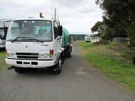 2004 Mitsubishi FM8 Watercart - picture1' - Click to enlarge