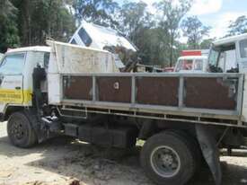 1989 Toyota Dyna 400 Wrecking Trucks - picture1' - Click to enlarge