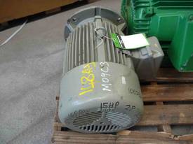 CMG 20HP 3 PHASE ELECTRIC MOTOR/ 2900RPM - picture0' - Click to enlarge