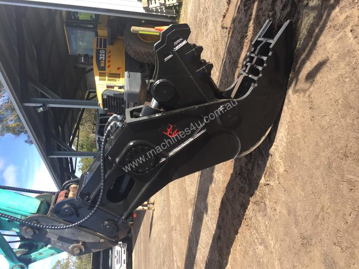 caption A.R.E 35-45ton Concrete Pulveriser Crusher