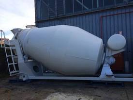 cement mixer (agitator) 6m3 - picture0' - Click to enlarge