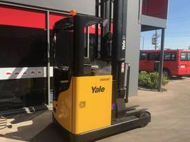 Yale MR20 Reach Forklift Forklift - picture1' - Click to enlarge