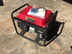 Leicester 800W 240 Volt Petrol Generator - picture0' - Click to enlarge