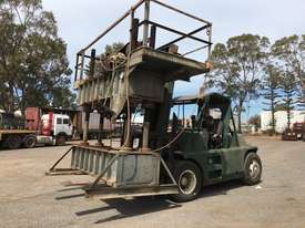 FORKLIFT 12 TONNE TOWMOTOR - picture1' - Click to enlarge