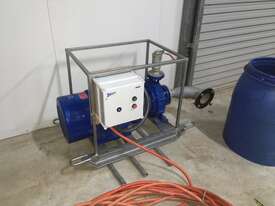 Water Pump Hi-volume 58,000 litres per hour, electric, near new, Irrigation, industrial - picture0' - Click to enlarge