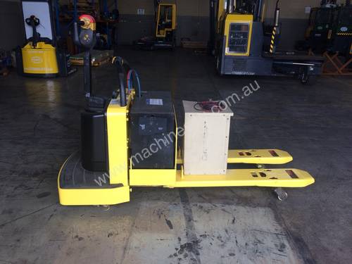 Yale MPE060-F battery electric pallet truck
