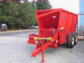 ME550 side delivery compost/manure Spreader - picture2' - Click to enlarge