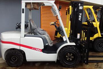 ACTIVE FORKLIFTS - TEU 4 Ton 4500mm Lift Container Mast Brand  