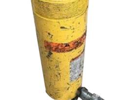 Enerpac 20 Ton Hydraulic Hollow Ram Cylinder RCH206 - picture0' - Click to enlarge