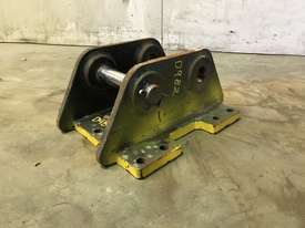 HEAD BRACKET TO SUIT 3-4T EXCAVATOR D982 - picture0' - Click to enlarge