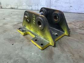 HEAD BRACKET TO SUIT 3-4T EXCAVATOR D982 - picture1' - Click to enlarge