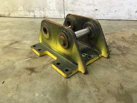 HEAD BRACKET TO SUIT 3-4T EXCAVATOR D982 - picture2' - Click to enlarge